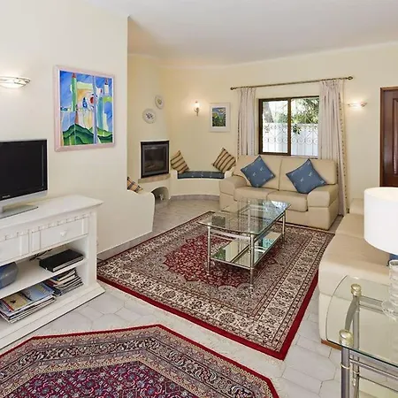 Great 2 Bedroom Carvoeiro Heated Pool Ac Short Walk To Beach *