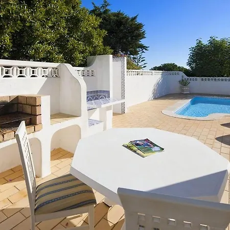 Great 2 Bedroom Carvoeiro Heated Pool Ac Short Walk To Beach Guest house Carvoeiro (Lagoa)